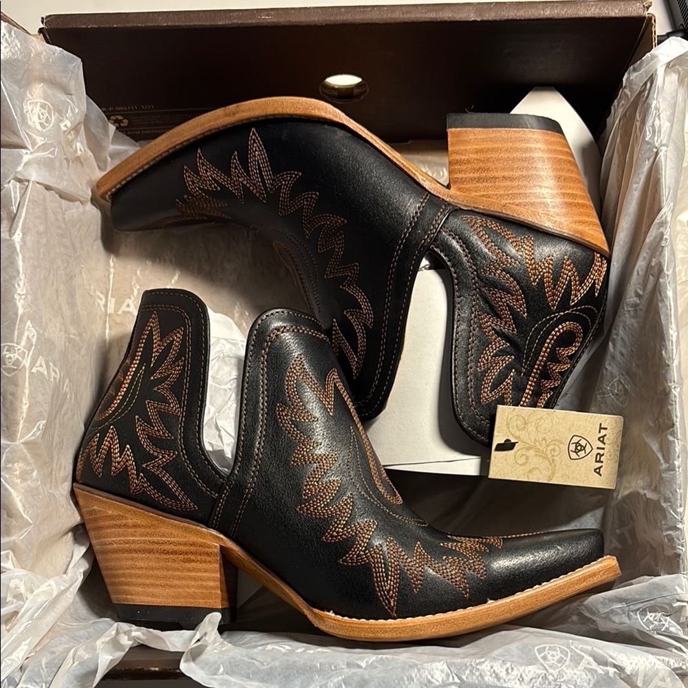 Ariat Women's Black Western Ankle Boots